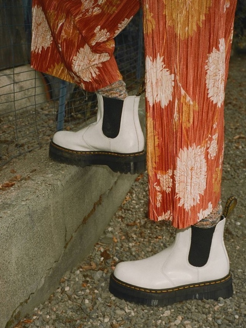 Dr Martens Chelsea platform boot EU38/US7L smoothie white leather